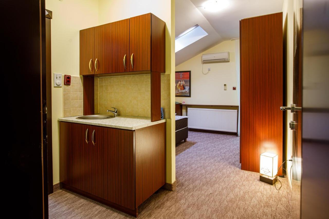 Villa Modena ซูโบติกา ภายนอก รูปภาพ